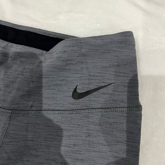 Gray Nike Cropped Leggings - Size Small - Picture 2 of 5